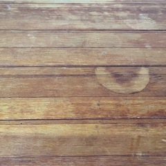 木製ローテーブルの画像