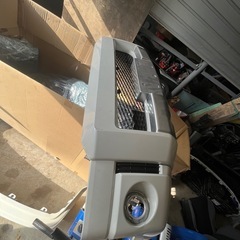 デリカd5  純正オプショングリルガード　おまけでバンパー付きの画像