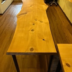 ヒノキ1枚板　カウンターテーブルの画像