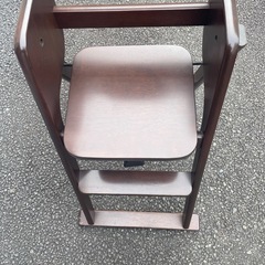 【超美品です】ダイニング用子供椅子の画像