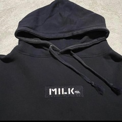 [ミルクフェド] フード付きトレーナーMILKFED. パーカー L 紺　裏起毛の画像