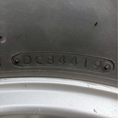 スタッドレス　タイヤ　ブリヂストン　ハイラックスサーフ 265/70 16の画像