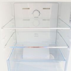 Hisense ハイセンス HR-G13C-W ノンフロン冷凍冷蔵庫 2ドア 全定格内容積:135L 2023年製 25-H003Jの画像