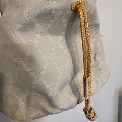 セリーヌの画像