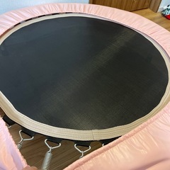 値下げしました持ち手、カバー付き！ トランポリンの画像