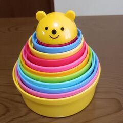 ままごとセット　おもちゃの電子レンジ　木のたべもの　コップがさね等の画像