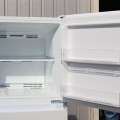 YAMADA SELECT ヤマダセレクト YRZ-F23H1 ノンフロン冷凍冷蔵庫 2ドア 全定格容量:236L 2022年製 25-H005Jの画像