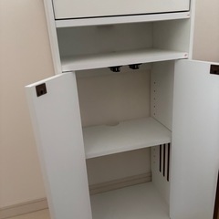 ルーター収納たな棚の画像