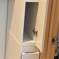 隙間収納棚の画像