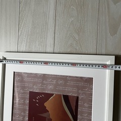 白い枠の絵の画像