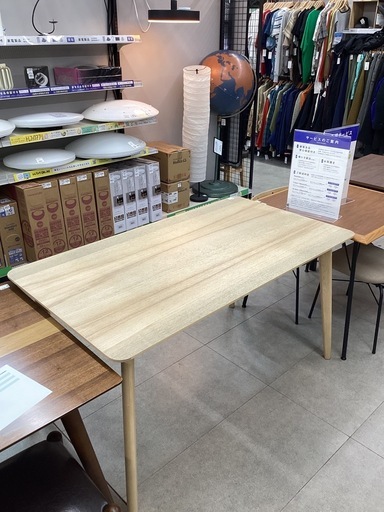 【取りに来られる方限定】　IKEA　ダイニングテーブル