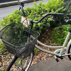 【リサイクルショップどりーむ鹿大前店】No.530 自転車　24inch ライトOK　サドル調整可能　ベル〇　鍵あり　カゴ付きの画像