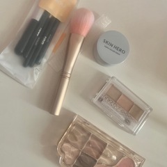 美品ユニバ スヌーピーカチューシャ、セザンヌ等の化粧品の画像