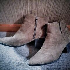 ③ ショート ブーツ 茶　ブラウンの画像