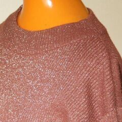 archives（アルシーヴ）金ラメを織り込んだブラウンのセーターの画像