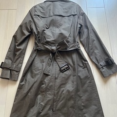 ofuon トレンチコート　未使用の画像