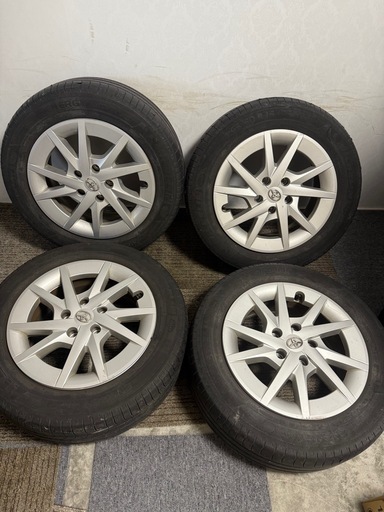 プリウス@ 純正
4本ホイールセット