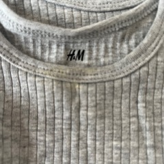 双子　H&M 長袖ロンパース　68の画像