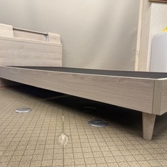 Granz シングルベッドフレームの画像