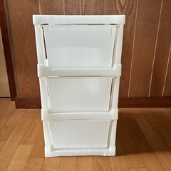 3段衣装ケースの画像