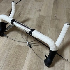 ロードバイク クロスバイク サドル ハンドル セットの画像