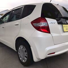 フィット８万４千キロ！ワンオーナー車でナビ、TV、バックカメラ付！の画像