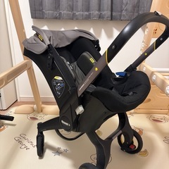 doona ベビーシート➕ベビーカーの画像