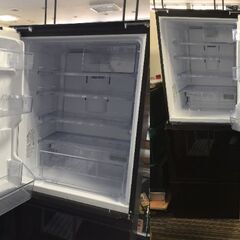 ○【通電・動作確認済】22年製ヤマダ電機6年保証期間内ノンフロン冷凍冷蔵庫 両開きドア SJ-GW35H-R シャープ 幅600×奥行665高さ1690㎜ 質量72㎏ キッチン家電 中古品(NF251105)Zi-2321の画像