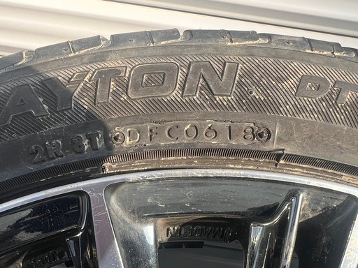 245/40R19 夏タイヤ　ホイールRAYS