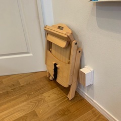 折り畳み　幼児椅子
の画像