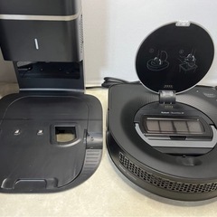 iRobot Roomba s9+ 自動ゴミ収集機能付き本体フィルター備品付きの画像