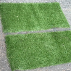 人工芝　奥行き100cm x 横幅200cm 3枚　奥行き51cm x 横幅102cm 2枚の画像