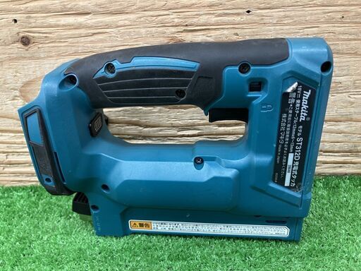 【SIW】makita マキタ ST312DRG 18V充電式タッカ バッテリー1個、充電器付き【中古動作品】
