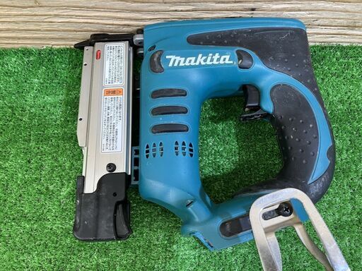 【SIW】makita マキタ PT350DRF 14.4V充電式ピンタッカ バッテリー1個(難あり)付き 充電器なし【中古動作品】
