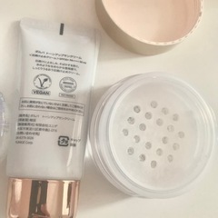 マキアージュルースパウダー　クリア、ダルバ日焼け止めクリーム、ハクスリー美容エッセンス！3点セットの画像