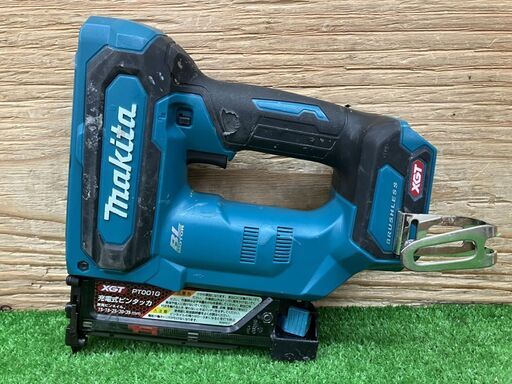 【SIW】makita マキタ PT001GZK 40V充電式ピンタッカ 本体+充電器+ケース【中古動作品】