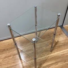 三段強化ガラス棚【町田市再生家具】　　1105Aの画像