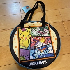 【新品・未使用】ポケモン モンスターボール＆ピカチュウデザイン ラウンドバッグ（プライズ品）の画像