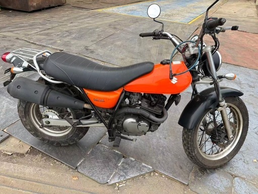 スズキ　オートバイク(軽い) 110