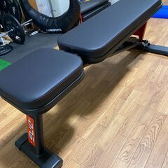 [リーディングエッジ] トレーニングベンチ マルチポジションベンチ 耐荷重300kg 高重量 角度調整 折り畳み式の画像