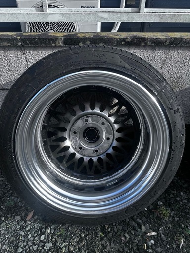 ハイエース、キャラバン Essex18インチ9J＋25