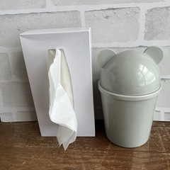 小さいゴミ箱の画像