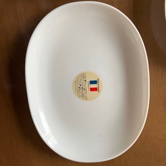 白いお皿の画像