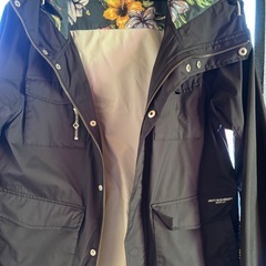 Montley No.Two ブラック ナイロンジャケットの画像