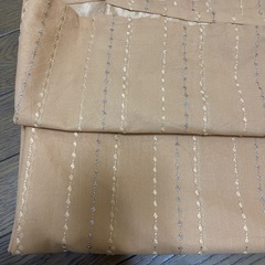 ワンピースカーテン。長さ220cm、幅130cmの画像