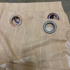 ワンピースカーテン。長さ220cm、幅130cmの画像