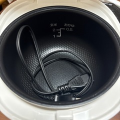 ２０２３年NEOVE ジャー炊飯器　RRS-AM30WT 3合の画像