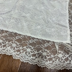 ホワイト　レースのハンカチの画像