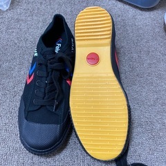 スニーカーの画像