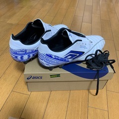 umbro サッカー　スパイク　28cm
の画像